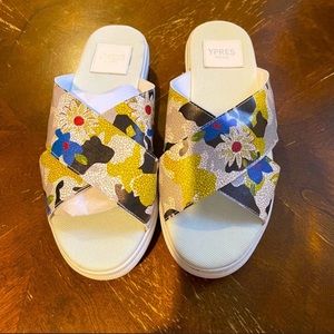 Brand new comfy multicolored slippers sandals